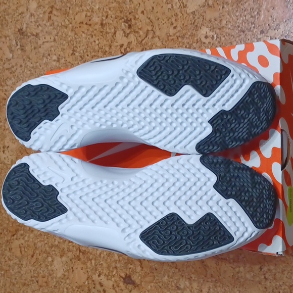 Nike Renew In Season TR 10 Sneakers Beyond Pink/ Black Women's 9 NIB - Picture 8 of 8